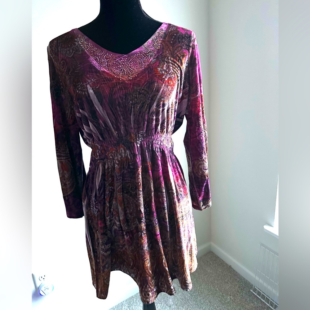 Women’s One World Fuchsia Printed Velvet 3/4 Sleeve
Satin V-Neck Embellished Top
